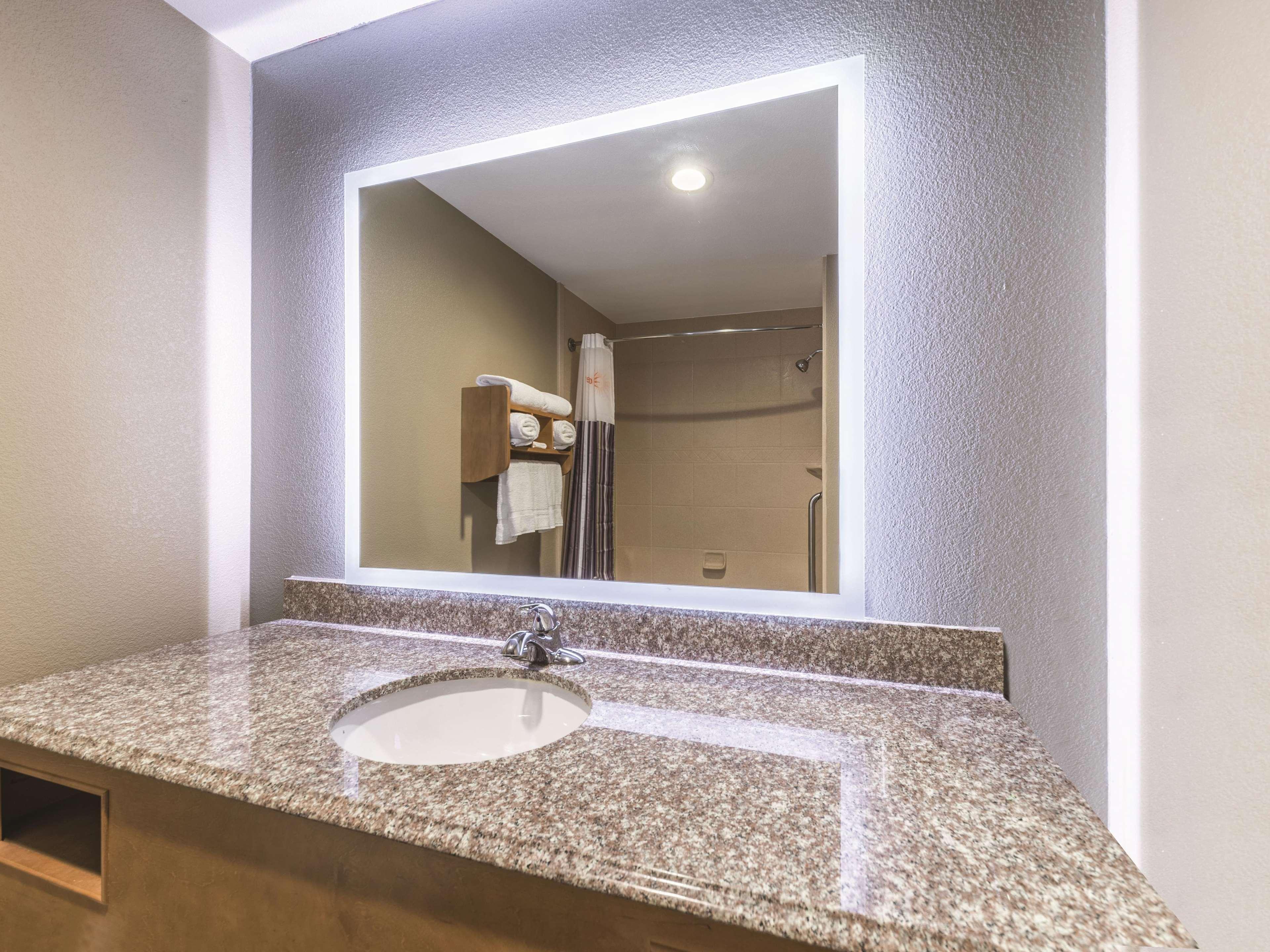 Hotel La Quinta By Wyndham Tulsa - Catoosa Esterno foto