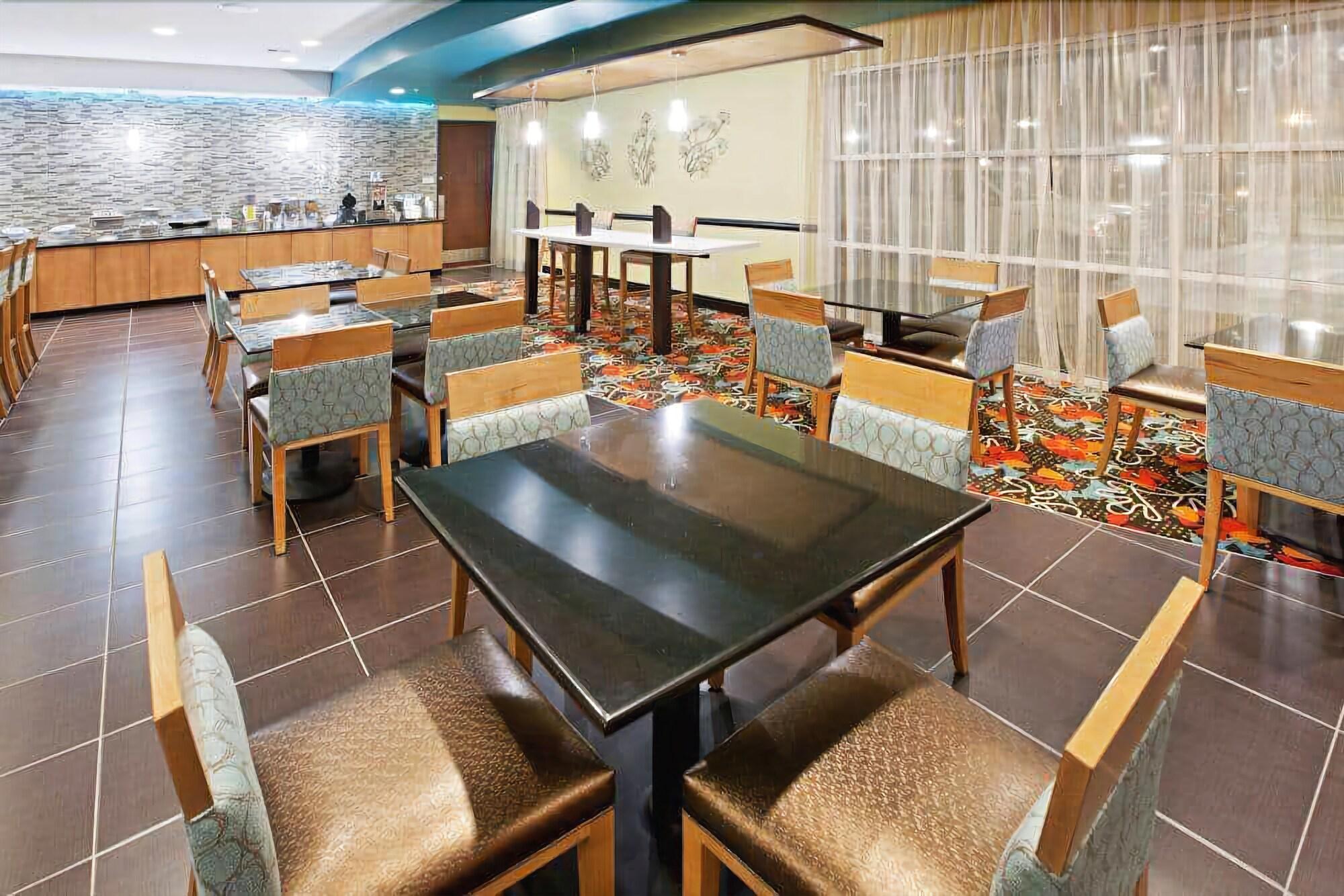 Hotel La Quinta By Wyndham Tulsa - Catoosa Esterno foto