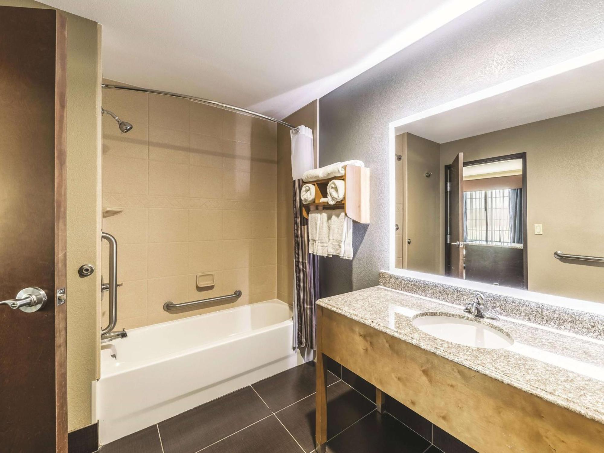 Hotel La Quinta By Wyndham Tulsa - Catoosa Esterno foto